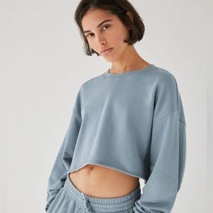 Aritzia TNA Cozy AF Crop Crew